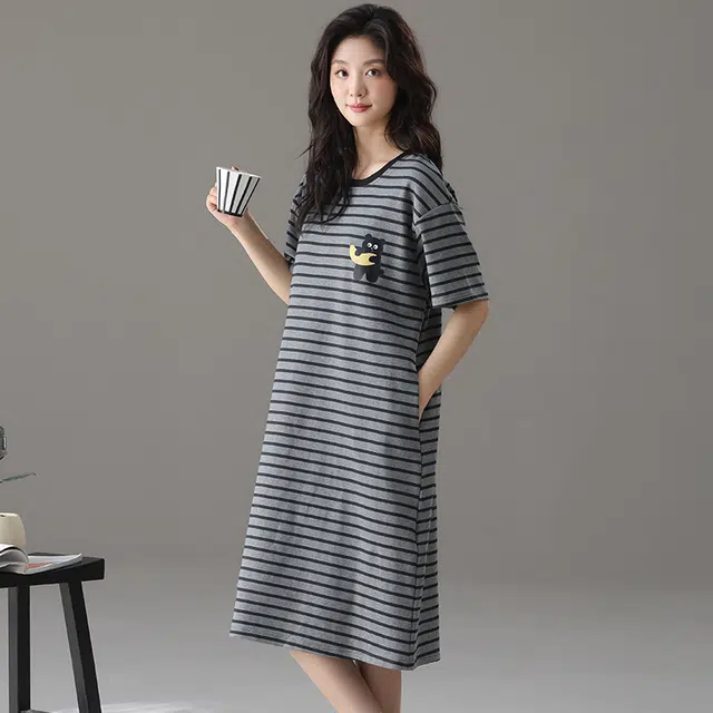 俏薇妮 简约柔软时尚条纹舒适凉爽透气可外穿短袖睡裙 女款 灰色