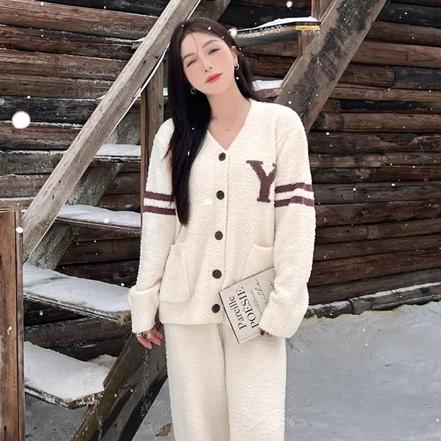 俏薇妮 柔软舒适亲肤储温保暖长袖长裤睡衣套装 女款 米白色