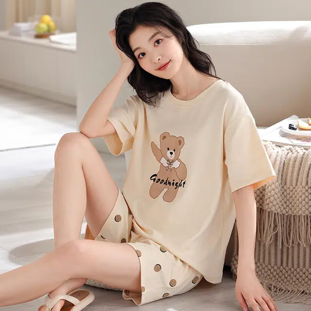 俏薇妮 柔软简约纯棉字母熊图案高级感短袖短裤带胸垫家居服舒适透气休闲宽松凉感可外穿夏季睡衣套装 女款 杏色