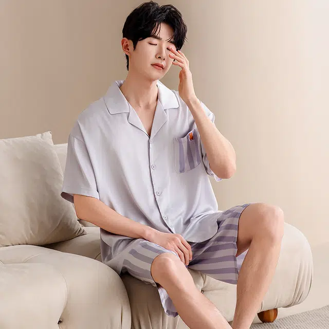 俏薇妮 柔软简约可爱时尚高级感短袖翻领家居服舒适透气休闲凉感可外穿睡衣套装 男款 浅紫色
