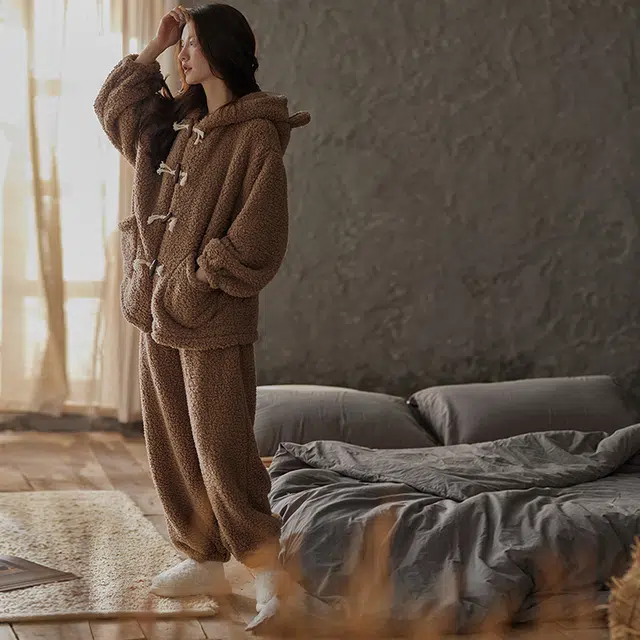 俏薇妮 加厚连帽蓄温保暖简约复古家居服可外穿睡衣套装 女款 棕色