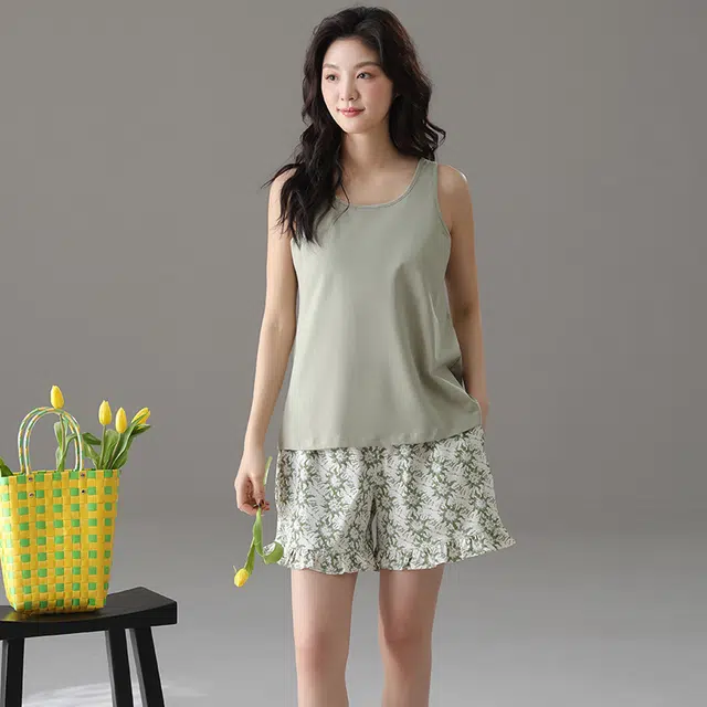 俏薇妮 简约小清新带胸垫背心无袖上衣家居服休闲舒适透气可外穿三分裤睡衣套装 女款 浅绿色