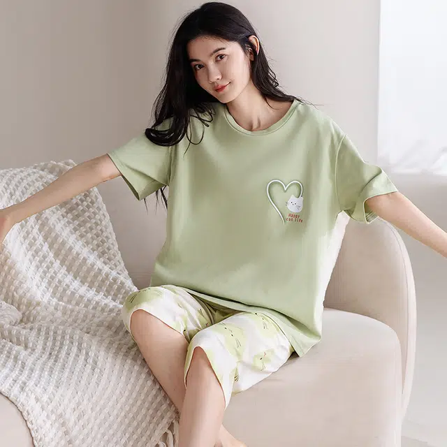 俏薇妮 时尚慵懒简约可爱高级感短袖七分裤带胸垫家居服柔软舒适透气休闲宽松凉感可外穿睡衣套装 女款