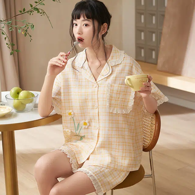 俏薇妮 简约时尚格子高级感短袖短裤家居服休闲宽松舒适凉爽透气可外穿夏季睡衣套装 女款 黄色