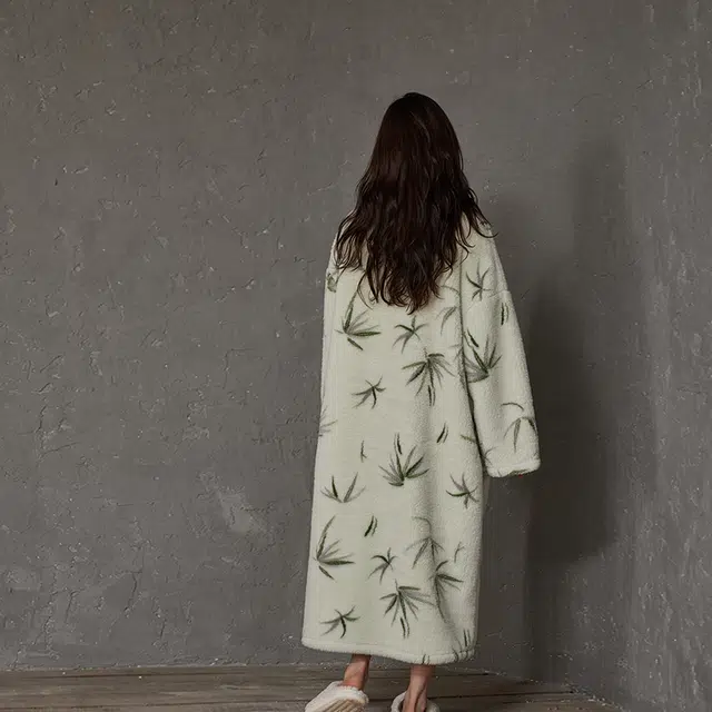 俏薇妮 珊瑚绒加绒加厚新中式竹子保暖可外穿睡衣浴袍宽松休闲可外穿家居服睡袍 女款 浅杏色