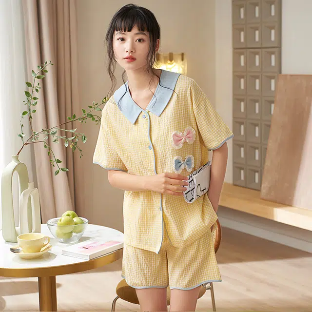 俏薇妮 简约温馨可爱高级感短袖短裤家居服休闲宽松舒适凉爽透气可外穿夏季睡衣套装 女款 黄色