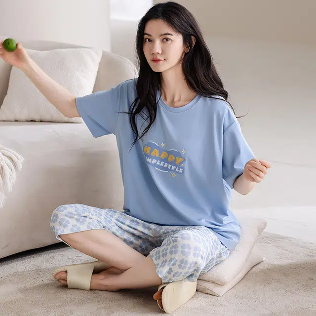 俏薇妮 简约纯棉时尚碎花字母高级感短袖七分裤带胸垫家居服柔软舒适透气休闲宽松凉感可外穿睡衣套装 女款