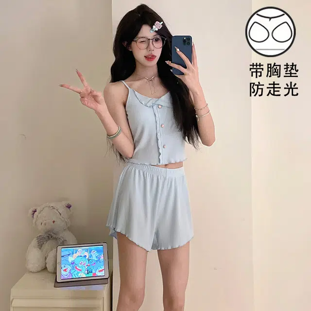 俏薇妮 简约冰丝凉感柔软纯色时尚大气高级感带胸垫吊带短裤家居服舒适透气休闲宽松可外穿睡衣套装 女款