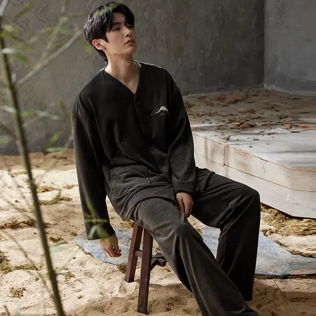V