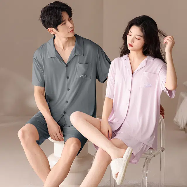 俏薇妮 柔软简约纯色时尚高级感短袖短裤翻领家居服舒适透气休闲宽松凉感可外穿夏季睡衣套装 男女同款 图片色
