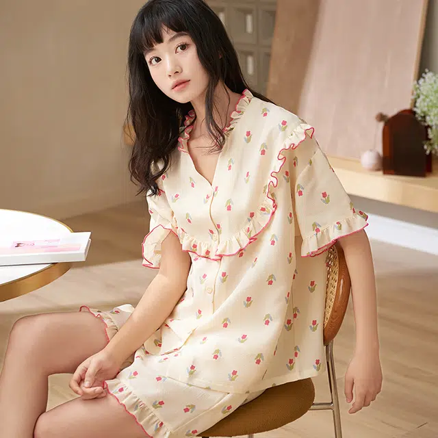 俏薇妮 简约温馨时尚高级感短袖短裤家居服休闲宽松舒适凉爽透气可外穿夏季睡衣套装 女款 黄色