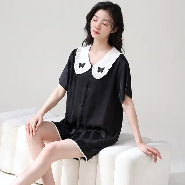 俏薇妮 简约纯色柔软时尚优雅高级感短袖三分裤家居服休闲舒适凉爽透气可外穿睡衣套装 女款 黑色