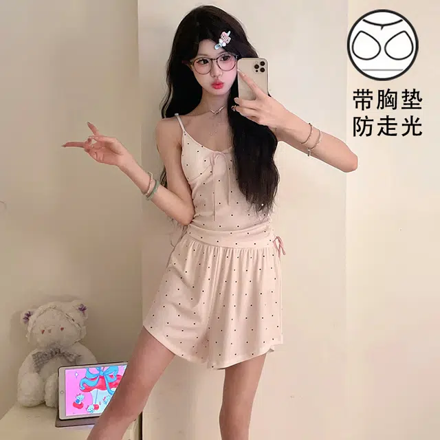 俏薇妮 简约凉感柔软时尚新潮高级感带胸垫吊带家居服舒适透气休闲宽松可外穿无袖夏季睡衣套装 女款