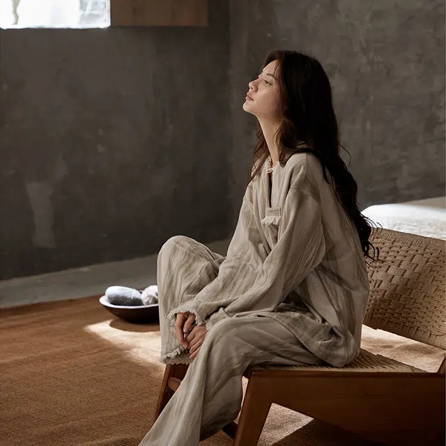 俏薇妮 简约休闲条纹长袖长裤家居服加绒保暖睡衣套装 女款 卡其色