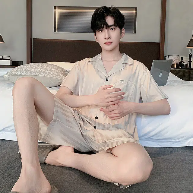 俏薇妮 简约口袋翻领舒适短袖睡衣套装 男款 杏色