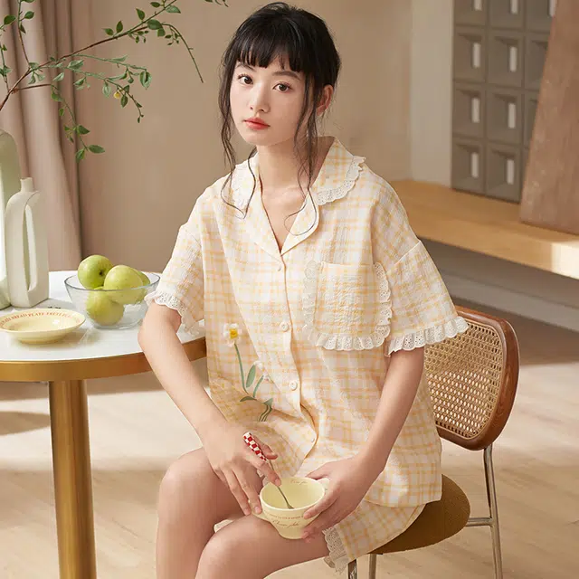 俏薇妮 简约时尚格子高级感短袖短裤家居服休闲宽松舒适凉爽透气可外穿夏季睡衣套装 女款 黄色