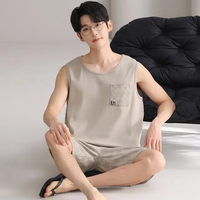 俏薇妮 简约凉感柔软纯色时尚高级感背心短裤家居服舒适透气休闲宽松可外穿睡衣套装 男款