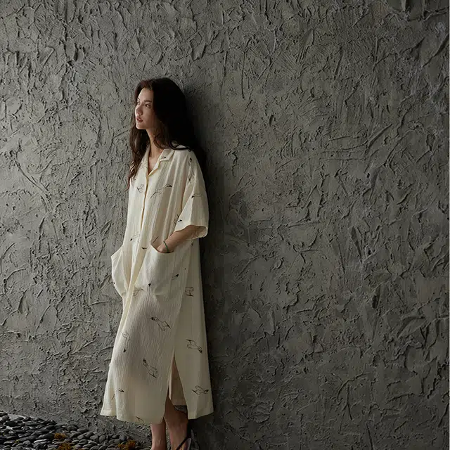 俏薇妮 纯棉纱布婴儿棉带胸垫一体短袖长裙飞鸟睡衣休闲宽松实用可外穿家居服睡裙 女款 浅杏色