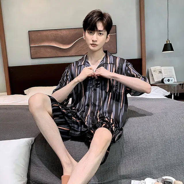 俏薇妮 凉感冰丝睡衣时尚条纹提花高级感翻领休闲可外穿短袖家居服睡衣套装 男款 蓝黑
