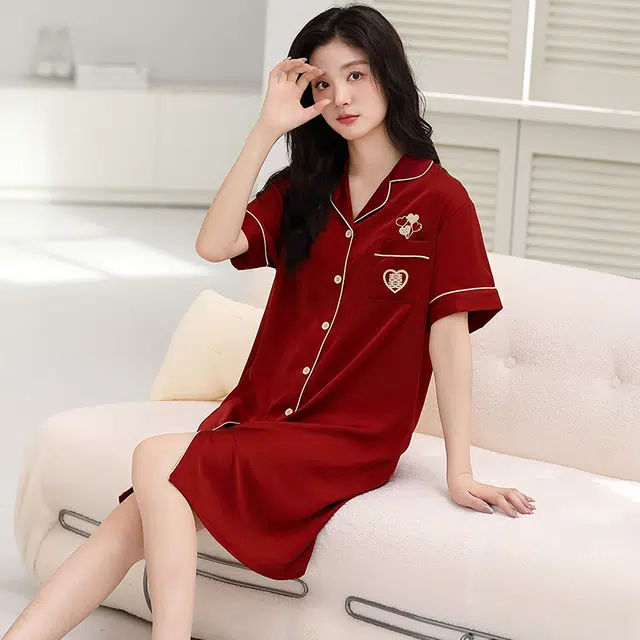 俏薇妮 简约纯色冰丝柔软喜庆时尚高级感短袖家居服休闲宽松舒适凉爽透气可外穿睡裙 女款 红色