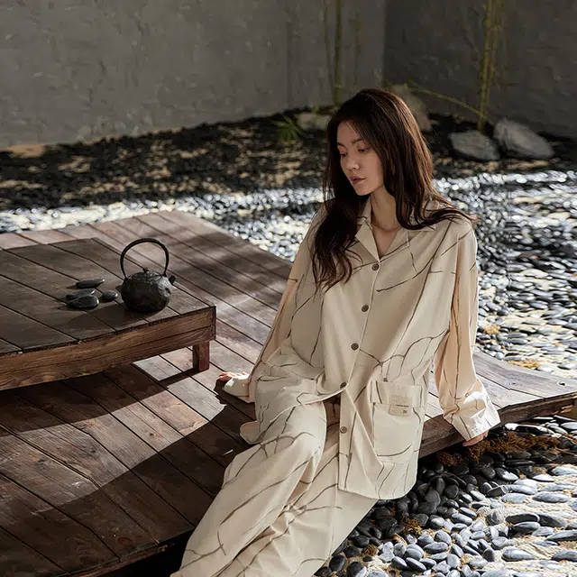 俏薇妮 简约柔软古风高级感长袖长裤家居服休闲睡衣套装 女款 卡其色