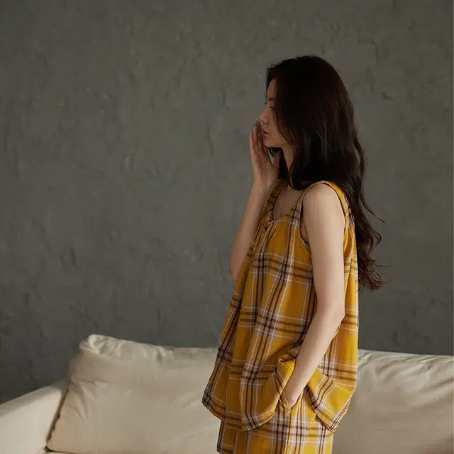 俏薇妮 简约吊带短裤两件套家居服纯棉纱布格子带胸垫一体凉感薄款可外穿睡衣套装 女款 黄色