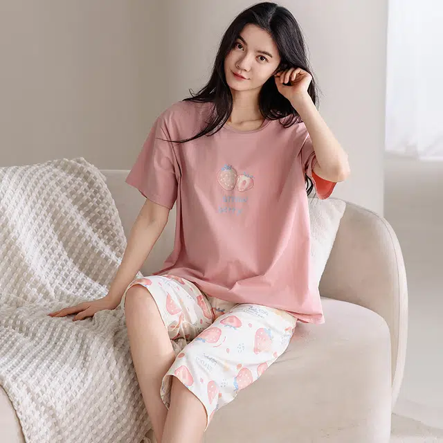 俏薇妮 简约可爱时尚高级感短袖七分裤带胸垫家居服柔软舒适透气休闲宽松凉感可外穿睡衣套装 女款