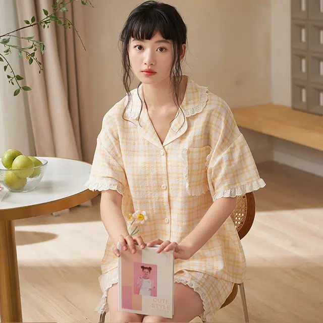 俏薇妮 简约时尚格子高级感短袖短裤家居服休闲宽松舒适凉爽透气可外穿夏季睡衣套装 女款 黄色