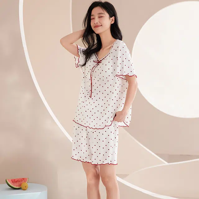 俏薇妮 简约时尚柔软蝴蝶结领口高级感带胸垫短袖家居服舒适透气休闲宽松凉感可外穿睡衣套装 女款 米白色
