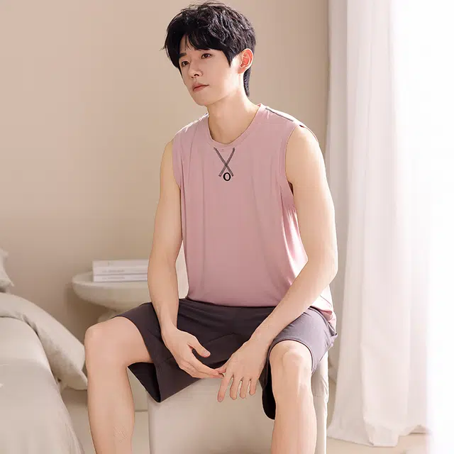 俏薇妮 柔软时尚简约纯色运动风高级感背心短裤家居服舒适透气休闲凉感可外穿睡衣套装 男款 粉红色