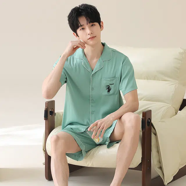 俏薇妮 柔软简约冰丝纯色时尚高级感短袖翻领家居服舒适透气休闲凉感可外穿睡衣套装 男款 浅绿色