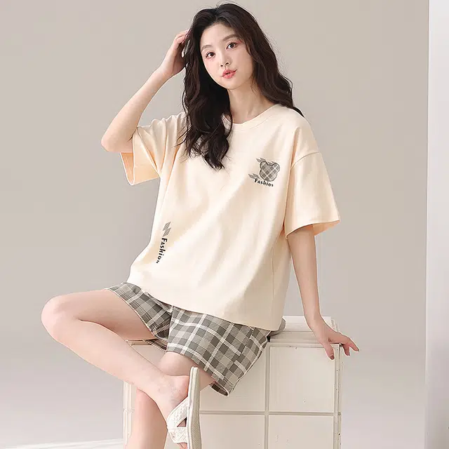 俏薇妮 简约柔软时尚可爱慵懒带胸垫高级感家居服休闲舒适透气可外穿睡衣套装 女款 杏色