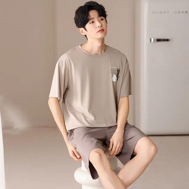 俏薇妮 简约冰丝凉感柔软高级感潮流时尚短袖短裤家居服舒适透气休闲宽松可外穿夏季睡衣套装 男款