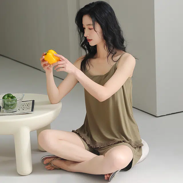俏薇妮 柔软简约时尚可爱带胸垫透气休闲凉感可外穿无袖三分裤夏季睡衣套装 女款 图片色