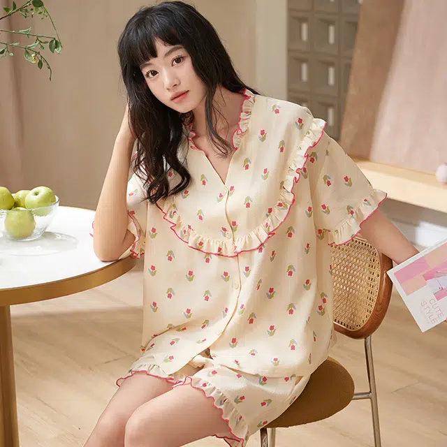 俏薇妮 简约温馨时尚高级感短袖短裤家居服休闲宽松舒适凉爽透气可外穿夏季睡衣套装 女款 黄色