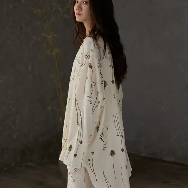俏薇妮 简约时尚柔软古典风带胸垫高级感长袖长裤家居服休闲舒适可外穿睡衣套装 女款 米白色