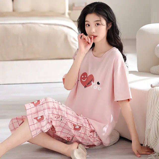 俏薇妮 简约可爱爱心格子高级感短袖七分裤带胸垫家居服柔软舒适透气休闲宽松凉感可外穿睡衣套装 女款