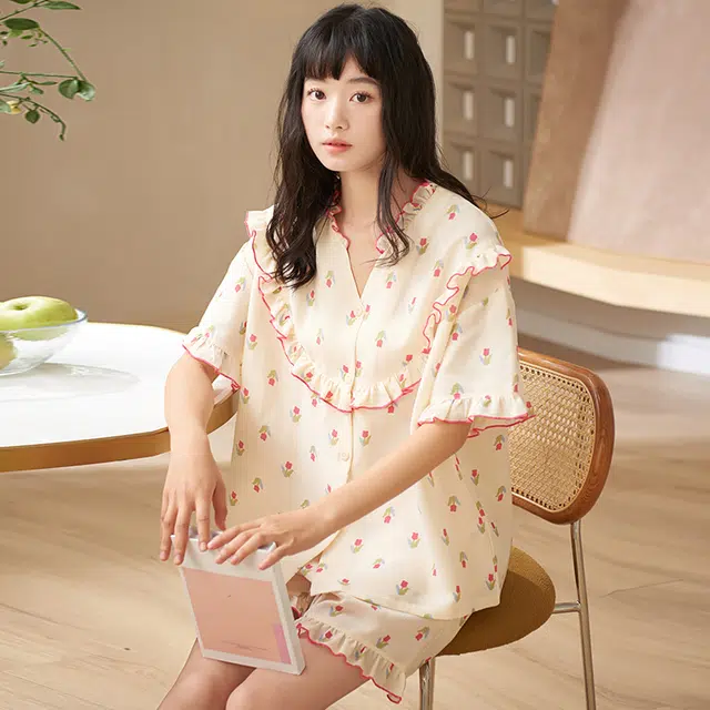 俏薇妮 简约温馨时尚高级感短袖短裤家居服休闲宽松舒适凉爽透气可外穿夏季睡衣套装 女款 黄色