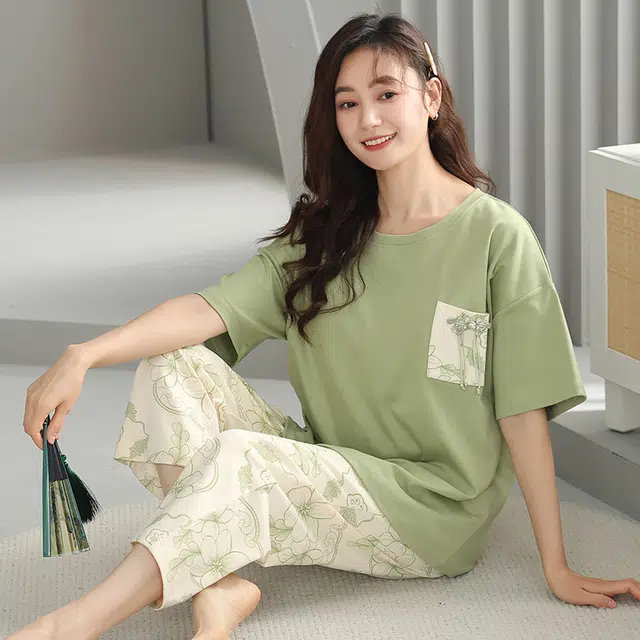 俏薇妮 简约纯色柔软时尚可爱碎花高级感带胸垫短袖长裤家居服休闲宽松舒适凉爽透气可外穿睡衣套装 女款 绿色