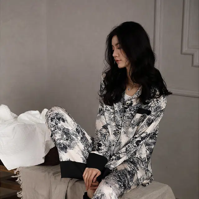 俏薇妮 带胸垫一体防凸点凉感长袖新中式可外穿长裤睡衣套装 女款 黑色
