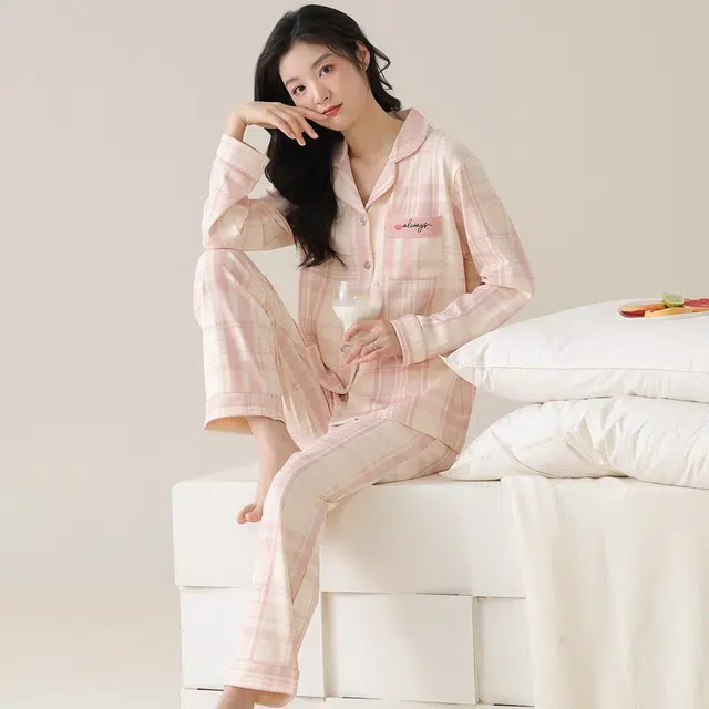 俏薇妮 简约可爱字母格子高级感翻领长袖长裤家居服休闲舒适可外穿睡衣礼盒 女款 粉红色