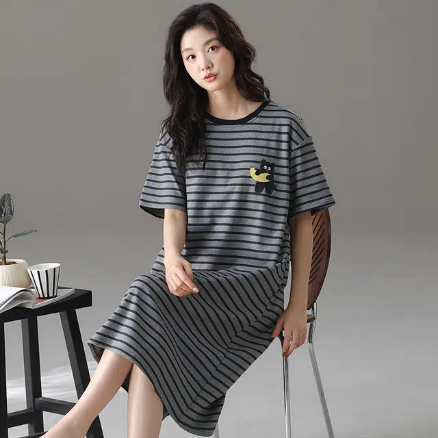 俏薇妮 简约柔软时尚条纹舒适凉爽透气可外穿短袖睡裙 女款 灰色