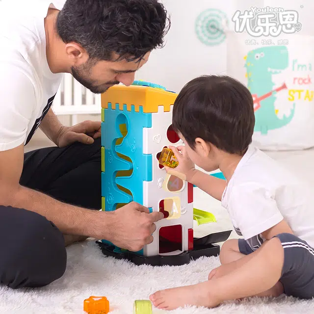 优乐恩 宝宝轨道游戏屋滑行小车子形状配对儿童方向盘电动玩具 益智玩具