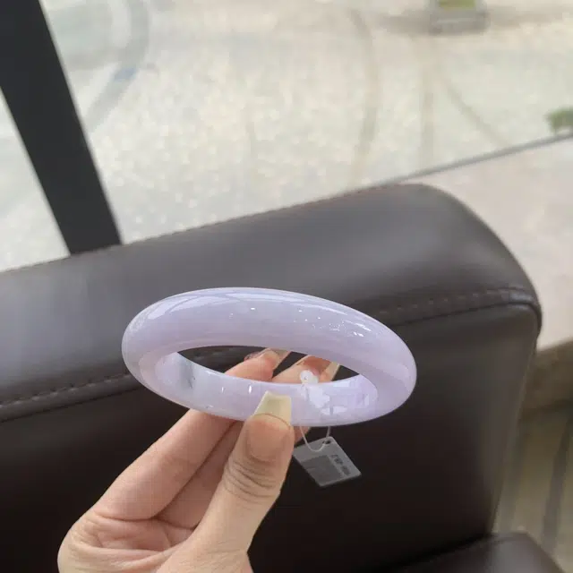 翠亨祥 细糯乌鸡粉紫底 优雅大气 糯种 翡翠手镯 女款