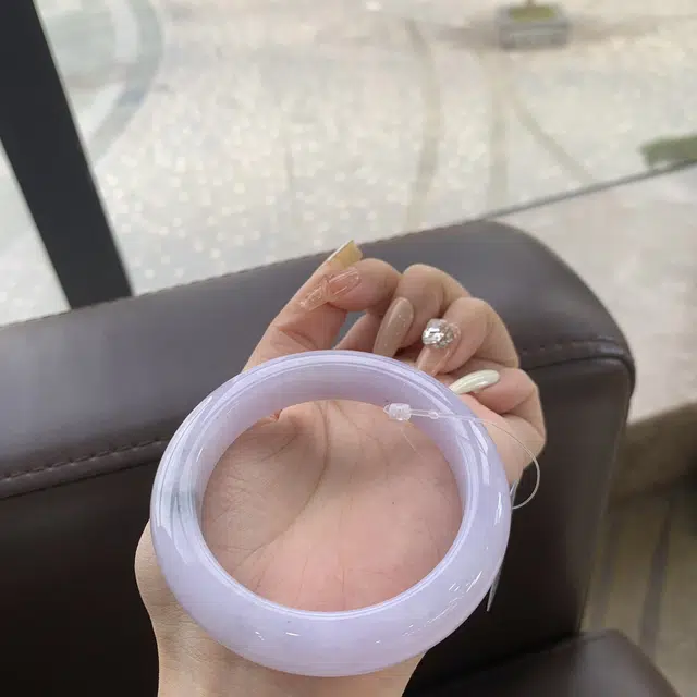 翠亨祥 细糯乌鸡粉紫底 优雅大气 糯种 翡翠手镯 女款