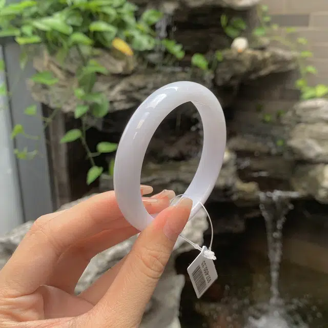 翠亨祥 大气气质细糯淡紫底 糯种 翡翠手镯 女款