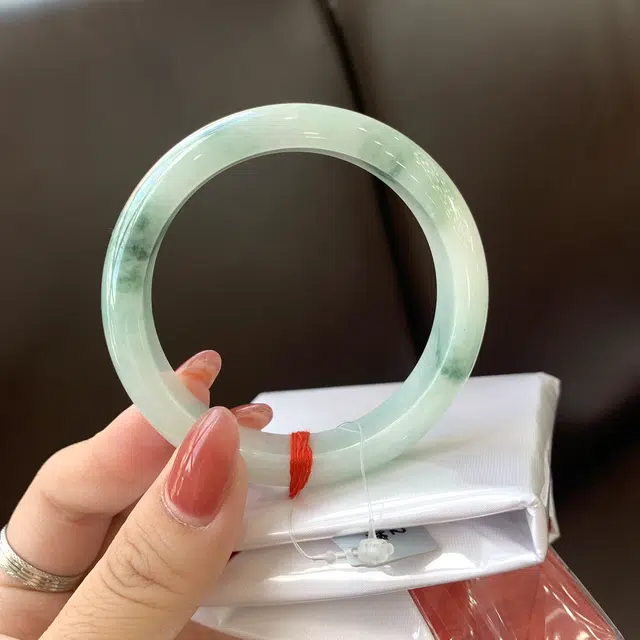 翠亨祥 大气优雅小圈口细糯胶底飘花 糯种 翡翠手镯 女款