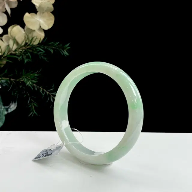 翠亨祥 新中式 高级轻奢款 气质 正圈 细糯晴底飘绿花 糯种 翡翠手镯 女款