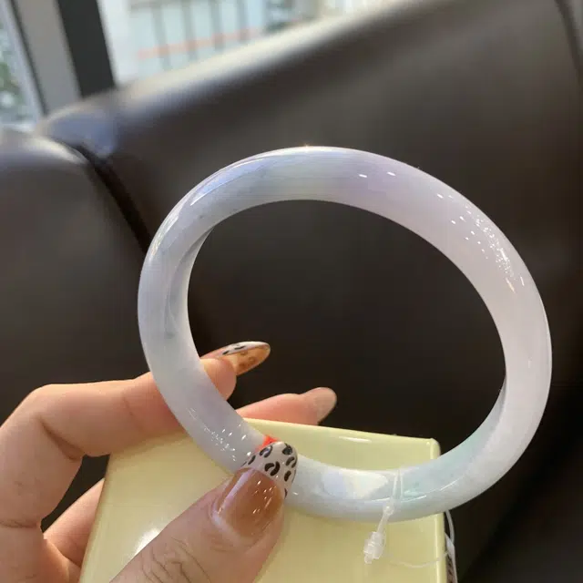 翠亨祥 糯化春彩气质优雅大圈口 糯种 翡翠手镯 女款