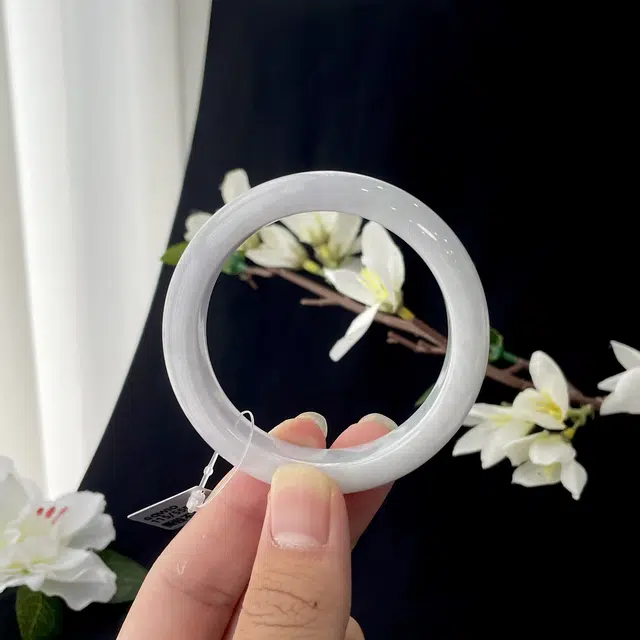 翠亨祥 正圈 细糯淡春彩新中式 优雅温润款 糯种 翡翠手镯 女